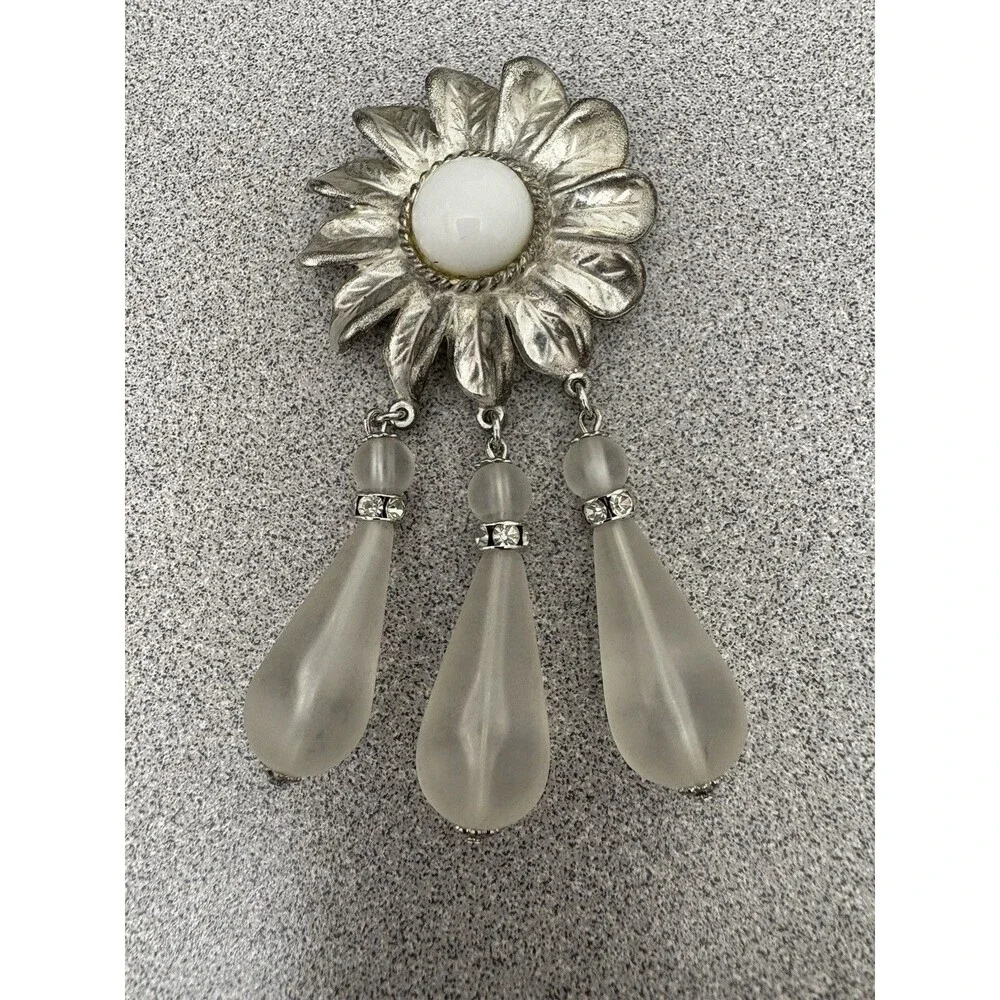 Vintage Daisy Silver Brooch Costume Jewelry  Lucite & Rhinestones Dangles, Craft